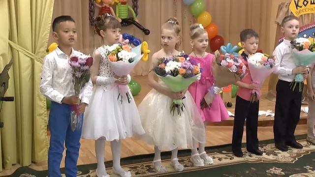 Выпуск 2017 = DS 134 04 = Стихи работникам детского сада = смотреть онлайн