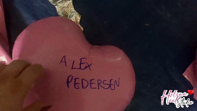63. TRAILER HANNA 30 - MYLAR POP WITH NEW BOOTS - SCOPPIARE MYLAR CON I NUOVI STIVALI смотреть онлайн