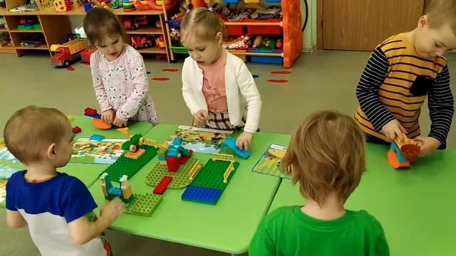 Лего-конструирование "Детская площадка" во второй младшей группе смотреть онлайн