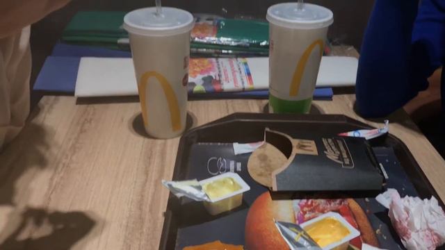 ТЕСТИРУЕМ НОВЫЙ БУРГЕР ОТ McDonald’s смотреть онлайн