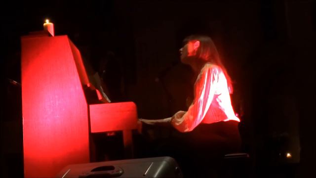 Diane Birch - Fire Escape @ St Pancras Old Church, London 23/02/17 смотреть онлайн