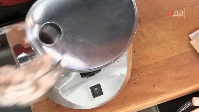 Сало с чесноком и зеленью смотреть онлайн