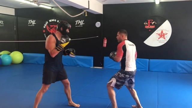 Чемпион Европы по боксу против Кикбоксера. Boxing Training Tenerife. ￼ смотреть онлайн