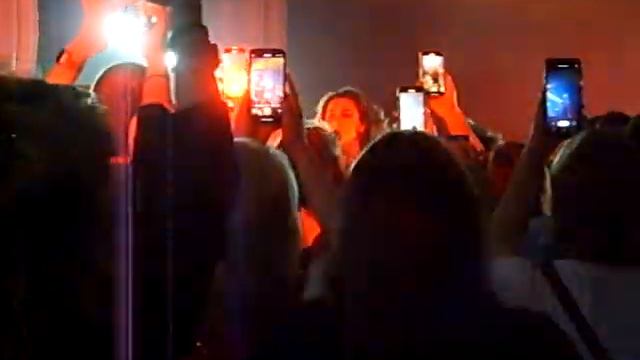 Анна Плетнёва исполняет трек Осень смотреть онлайн