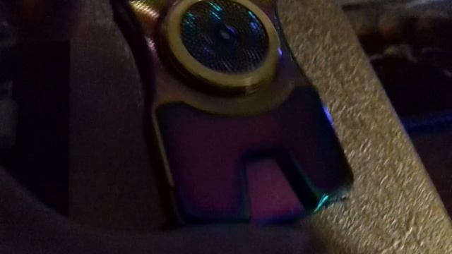 Tiger TW936 USB Зажигалка - Спиннер 2 в 1 С Подсветкой смотреть онлайн