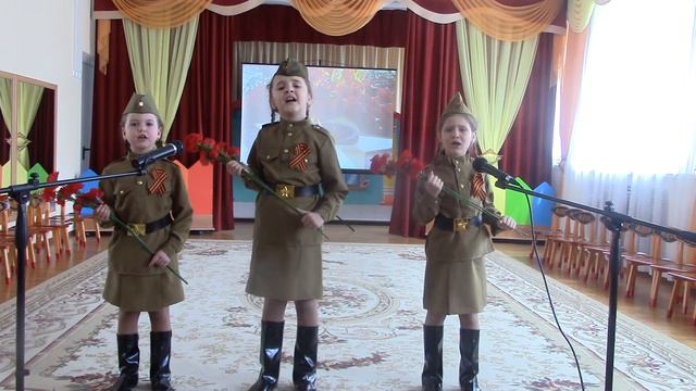 ВОКАЛЬНЫЙ АНСАМБЛЬ "СОЛОВУШКИ" песня "У ВЕЧНОГО ОГНЯ" сл. и муз. Л.В. Некрасовой. смотреть онлайн