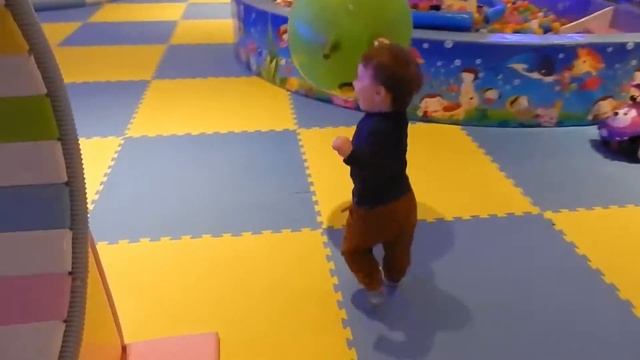 ТЦ Авиа Парк / Детская Площадка Little Star / Ребенку 1 Год 6 Месяцев / Весело Провели Время! смотреть онлайн