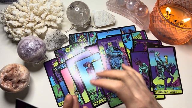 Будет ли ♥️🥹☀️новое знакомство #таро я#гадание #tarot #lovetarot #ромашкатаро смотреть онлайн