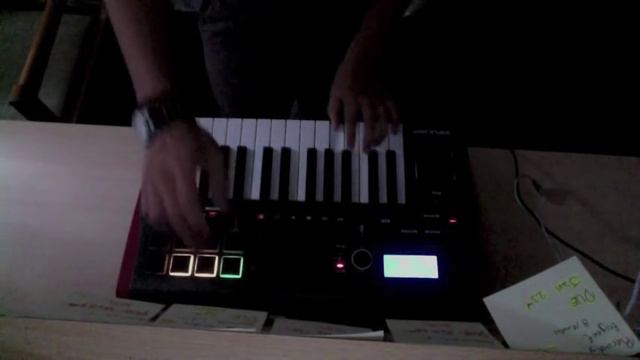 Lola's remix (Novation Impulse 25) смотреть онлайн