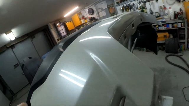 Обдираем краску с бамперов Subaru Outback и грунтуем ч 8. смотреть онлайн