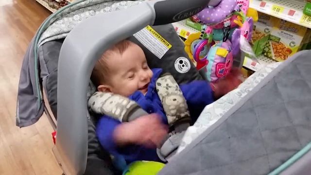 Mia laughing at daddy смотреть онлайн