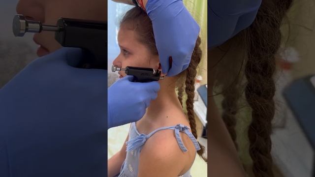 Мне прокололи ушки. 03.05.2023. Как это было. Прокол ушей пистолетом