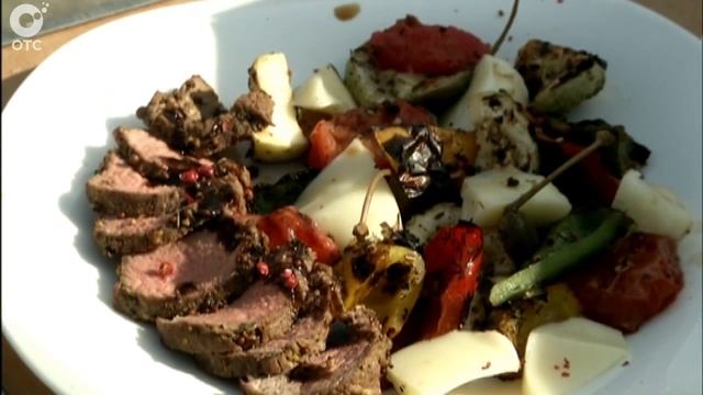 Мясо на решётках, шампурах и углях. В Новосибирске прошёл уникальный фестиваль еды и огня смотреть онлайн