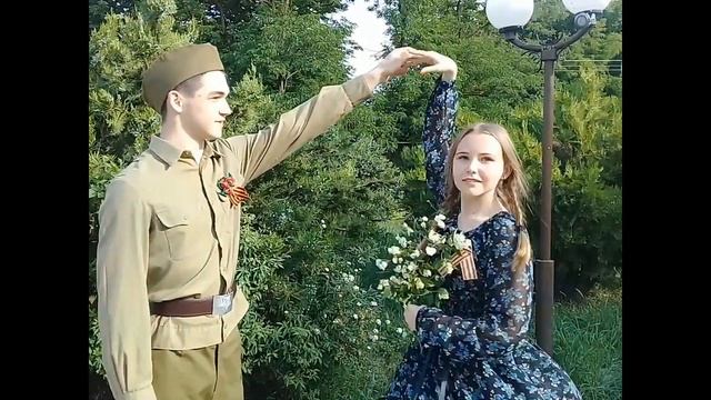 #ФлешмобСмуглянка#АнсамбльКапельки #ДеньПобеды#Надежда#Ставропольскийкрай смотреть онлайн