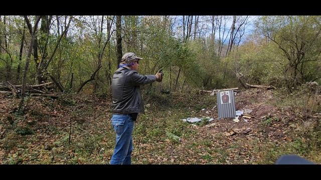 Обзор Smith & Wesson M&P Compact 22 смотреть онлайн