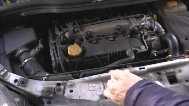 How To Check And Top Up , Refill Engine Oil Level  - 1.9 Cdti