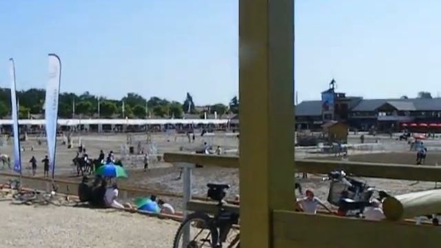 PETITE VUE D'ENSEMBLE.AVI смотреть онлайн