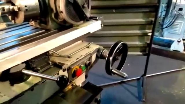 Вертикально-фрезерный станок Stalex X5032A/1 смотреть онлайн
