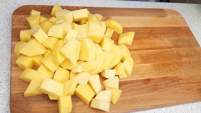 Мясо с картошкой по домашнему. Вкусное мясное блюдо. смотреть онлайн