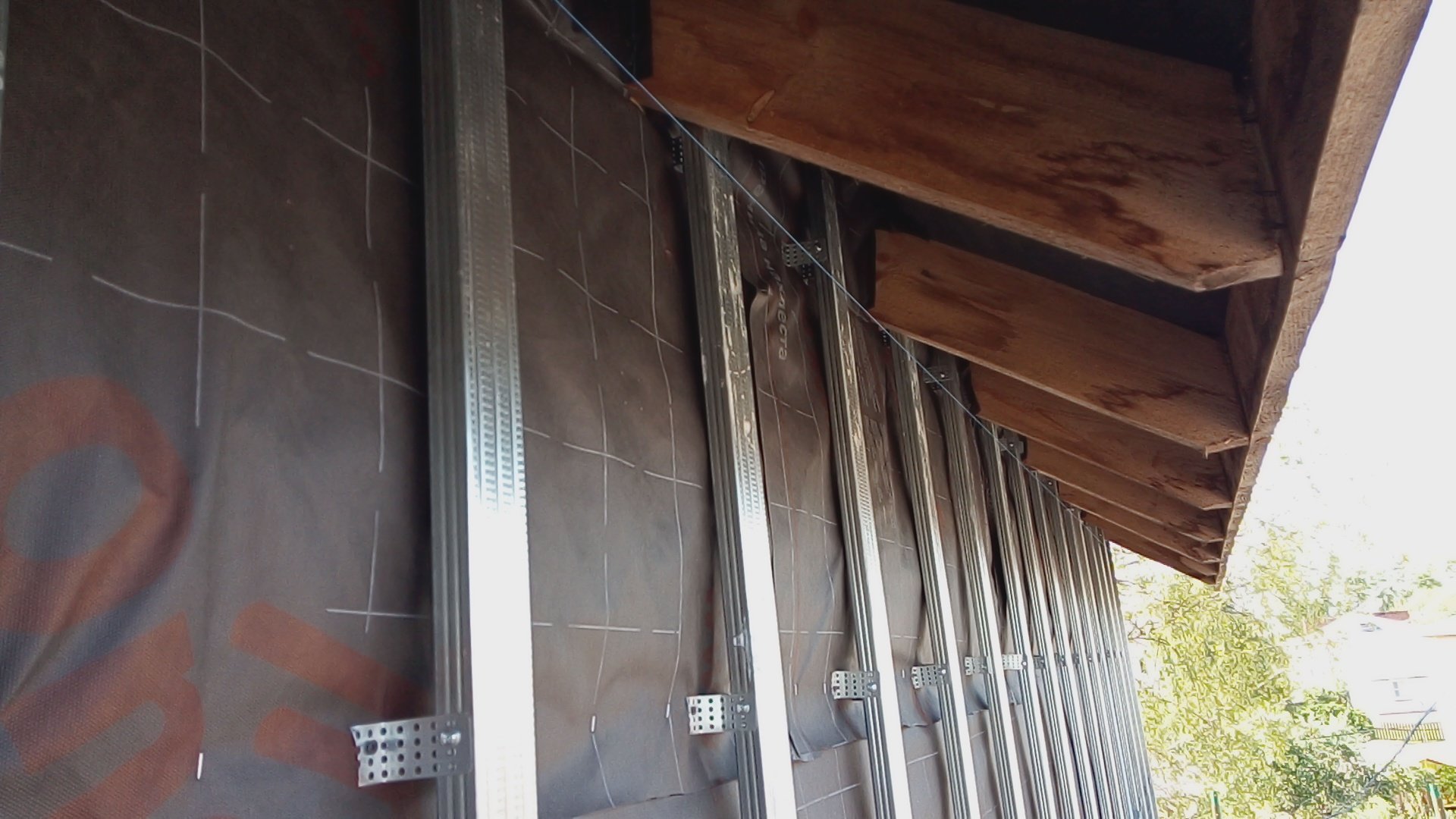 Утепление кирпичного дома обычной минеральной ватой и монтаж каркаса под сайдинг смотреть онлайн