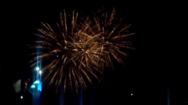 Новогодний Салют в Перми урааа 31 декабря 2018 год смотреть онлайн