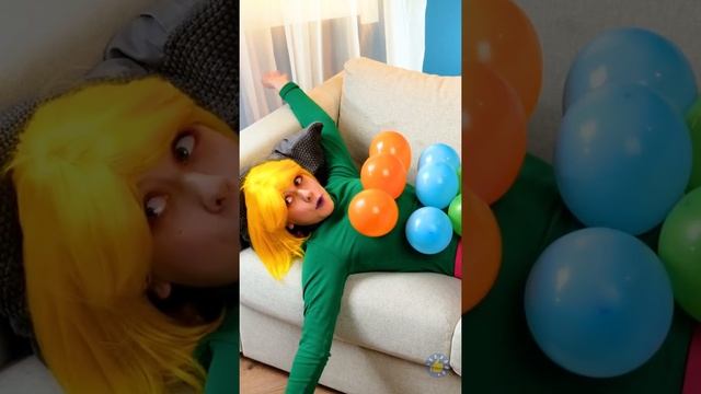 ЕСЛИ БЫ ЖЕВАТЕЛЬНАЯ РЕЗИНКА БЫЛА ВРЕДНЫМ ЧЕЛОВЕЧКОМ || ЗАБАВНЫЕ ЛАЙФХАКИ И ЗНАКОМЫЕ ВСЕМ СИТУАЦИИ смотреть онлайн