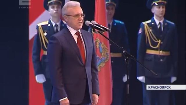 Праздничный вечер для военнослужащих края организовали в БКЗ Красноярска смотреть онлайн