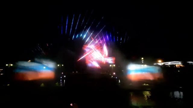 Лазерное шоу на водном экране / День России 2021/ Театральная площадь смотреть онлайн