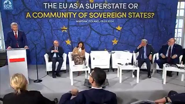 Dutch Mep Rob Roos Exposes The Unelected Technocrats At The EU смотреть онлайн
