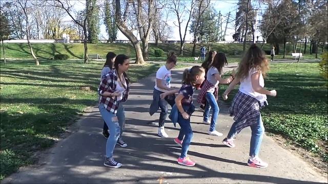 despacito - Zumba kids by Eli смотреть онлайн