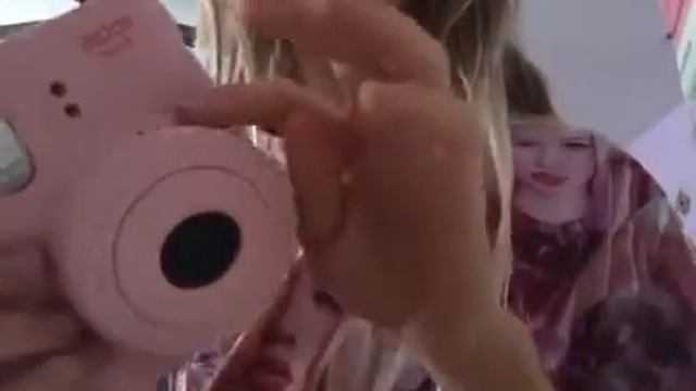 Unboxing Instax Mini 8 Instant Camera- Rose/Pink смотреть онлайн