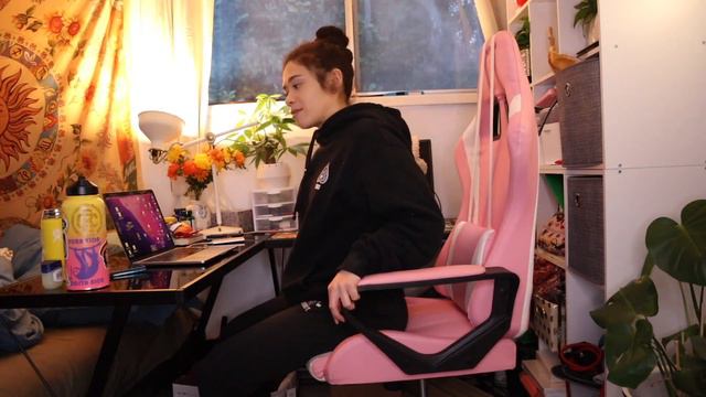 Work From Home Stretch Break // Chair Yoga смотреть онлайн