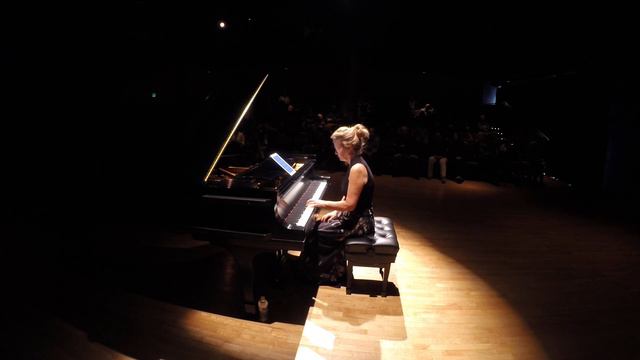 Metamorphosis I, 2, 3, 4, 5 (complete) by Philip Glass, Lisa Moore piano, live смотреть онлайн