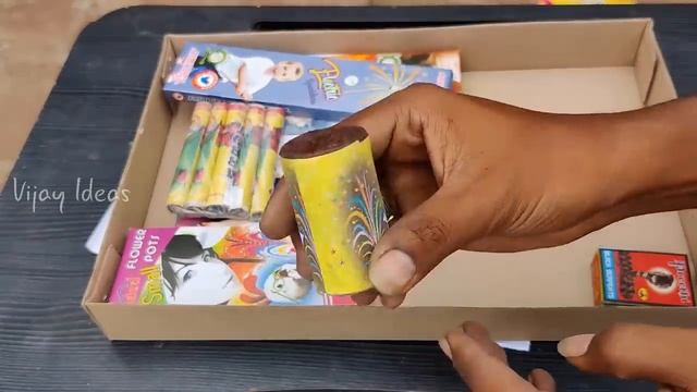 250 ரூபாய்க்கு Gift Box ஆ! | ? Festival Gift Box ?| 250 ரூபாய்க்கு 16 வகை பட்டாசுகள்! смотреть онлайн