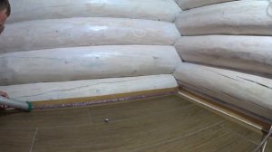 Идеальный плинтус без щелей и зазоров в доме из бревна своими руками100 процентное примыкание.