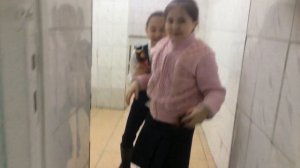 Они сошли с ума.Спалились в туалете
