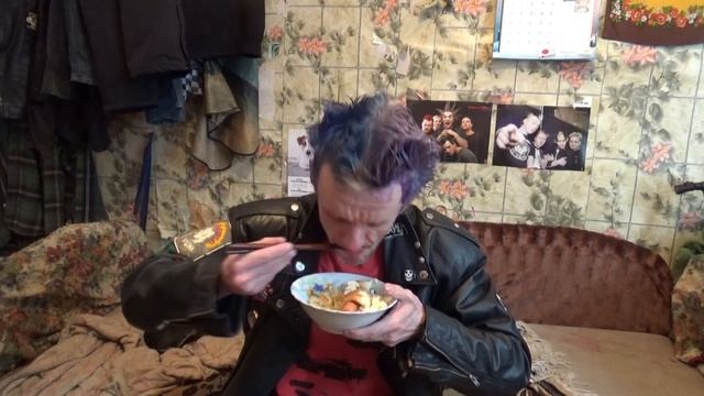 обжор макароны с морковью и 3 сосиски в тесте смотреть онлайн