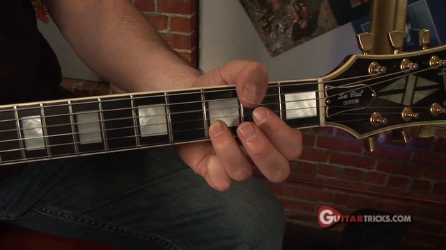 Easy Guitar Chords AC/DC - Rock Guitar Lesson - Guitar Tricks 48 смотреть онлайн