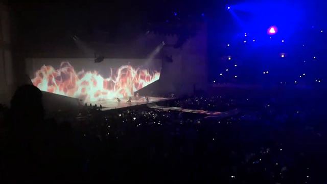 Ariana Grande -touch it - DANGEROUS WOMAN TOUR (Lisboa/11-06-2017)💗 смотреть онлайн