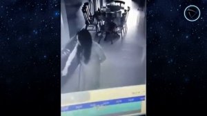 Девушка одержимая бесом попала на видео