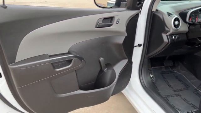 2017 Chevrolet Sonic Quad Cities, Peoria, Burlington, Iowa, Moline, Galesburg, IL P8625