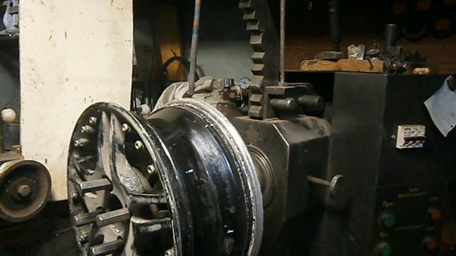 Кривой легкосплавный диск. смотреть онлайн