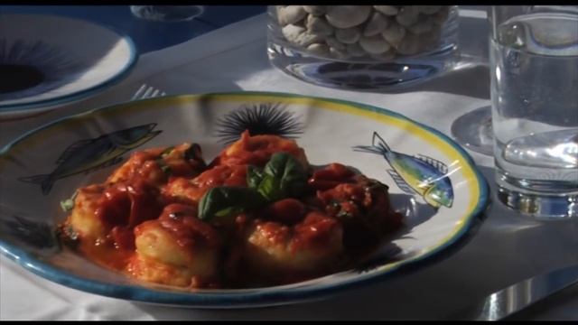NAPOLI. UN VIAGGIO NEL PIACERE DI VIVERE смотреть онлайн