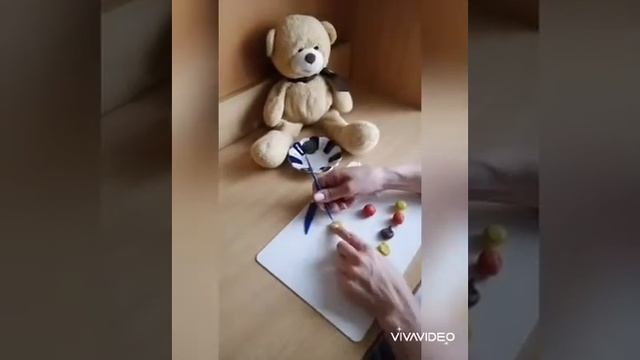 Лепка "Угощайся,мишка!" смотреть онлайн