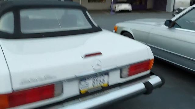1986 Mercedes Benz 560 SL смотреть онлайн