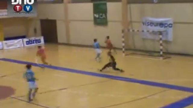 VISEU FUTSAL 2001 x PIRATAS DE CREIXOMIL смотреть онлайн