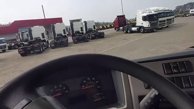 Volvo Vm 330 8x2 2018 смотреть онлайн