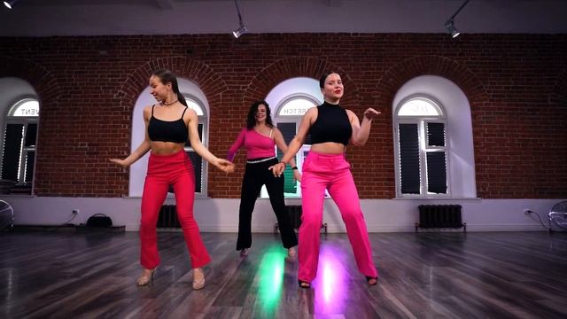 Елизавета Медведева | Bachata Lady Style | Tutto Duran - Otra Oportunidad смотреть онлайн