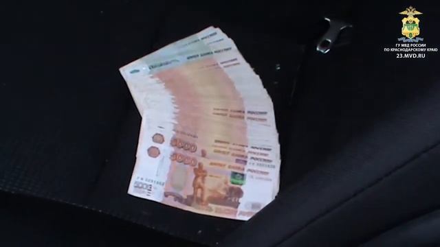 Полицейские задержали армавирцев, подозреваемых в серии квартирных краж смотреть онлайн