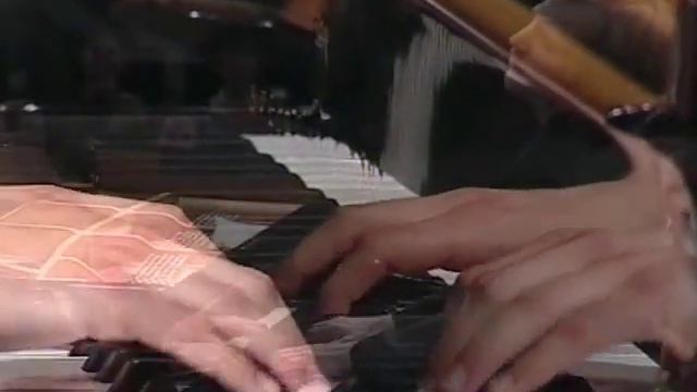 Herbert Schuch plays Beethoven - Piano Concerto no. 5 смотреть онлайн